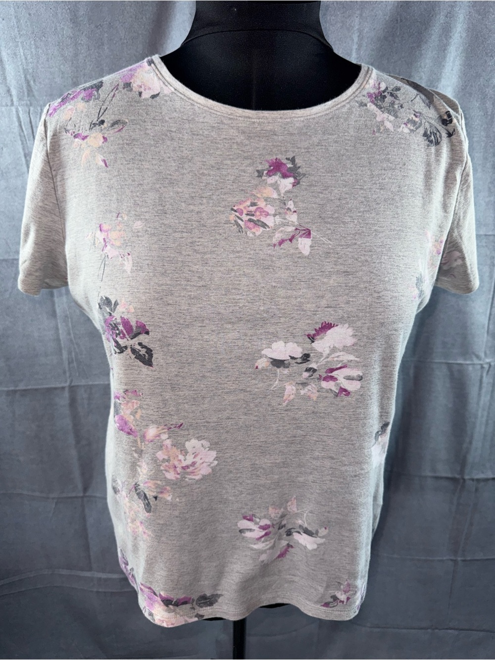 3041-croft & barrow Heather Gray Short-Sleeve Top with Pink Floral Print